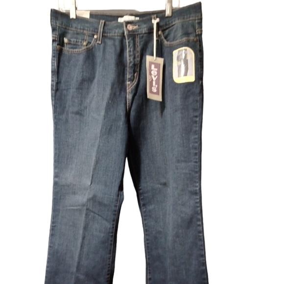 512 Levi's Figure Enhances Jeans - Picture 4 of 4